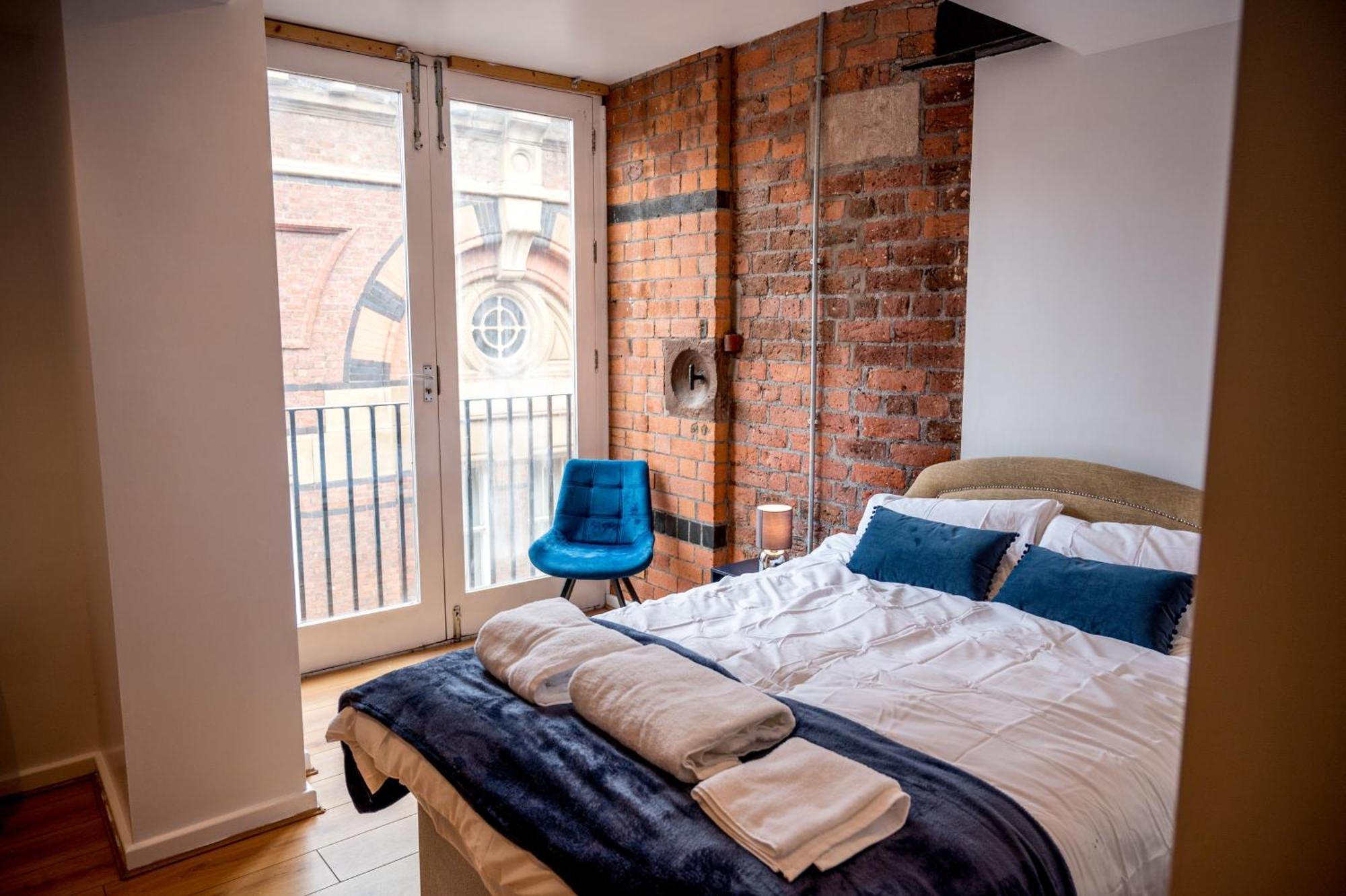 Cavern Quarters, Beautiful Two Bedroom City Centre Apartment By Garudy Serviced Apartments And Short Lets - Perfect For Longer Stays Liverpool Esterno foto