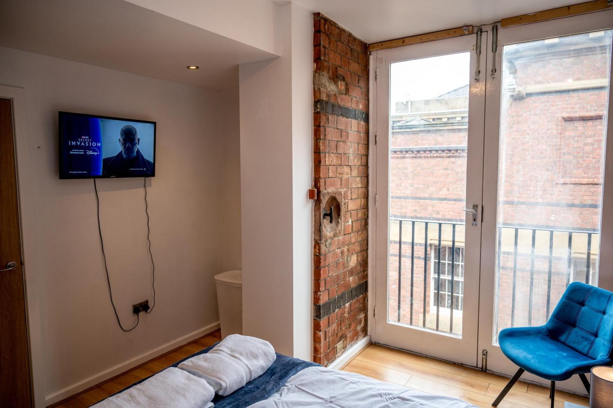 Cavern Quarters, Beautiful Two Bedroom City Centre Apartment By Garudy Serviced Apartments And Short Lets - Perfect For Longer Stays Liverpool Esterno foto