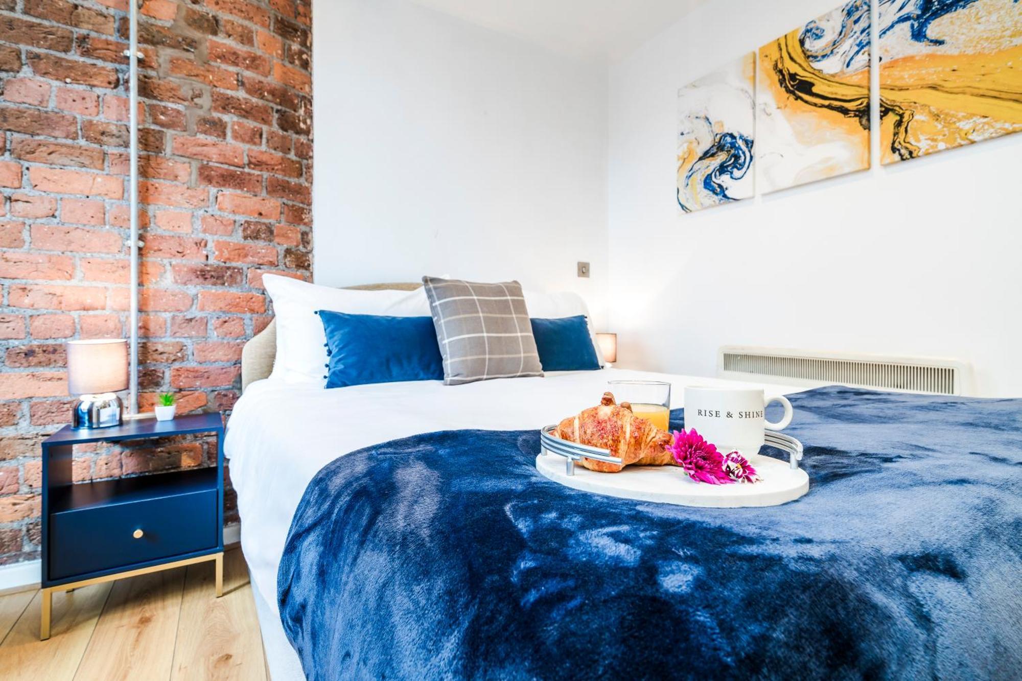Cavern Quarters, Beautiful Two Bedroom City Centre Apartment By Garudy Serviced Apartments And Short Lets - Perfect For Longer Stays Liverpool Esterno foto