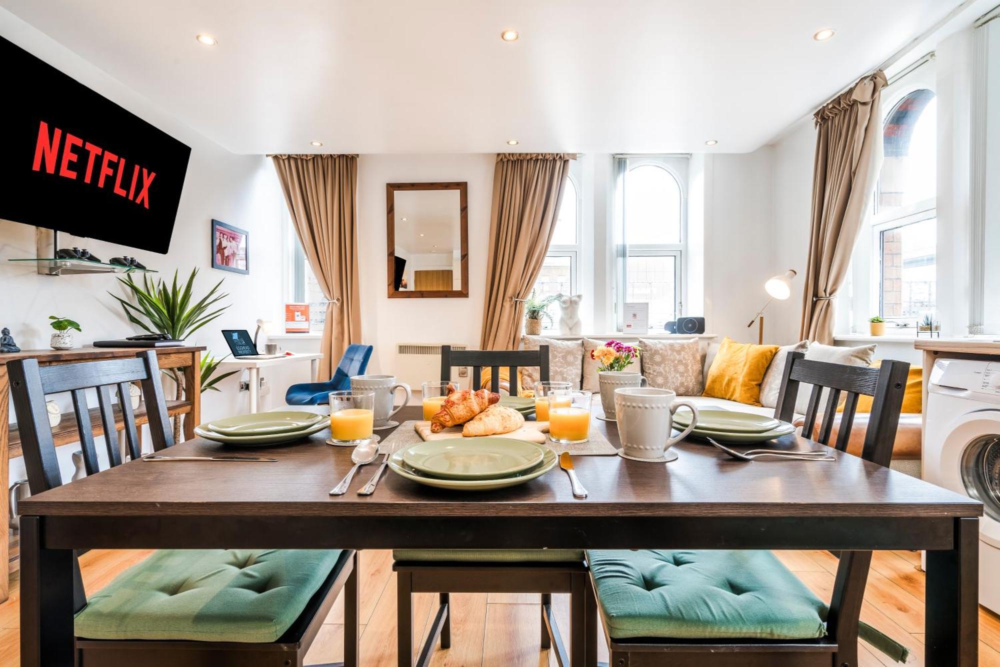 Cavern Quarters, Beautiful Two Bedroom City Centre Apartment By Garudy Serviced Apartments And Short Lets - Perfect For Longer Stays Liverpool Esterno foto