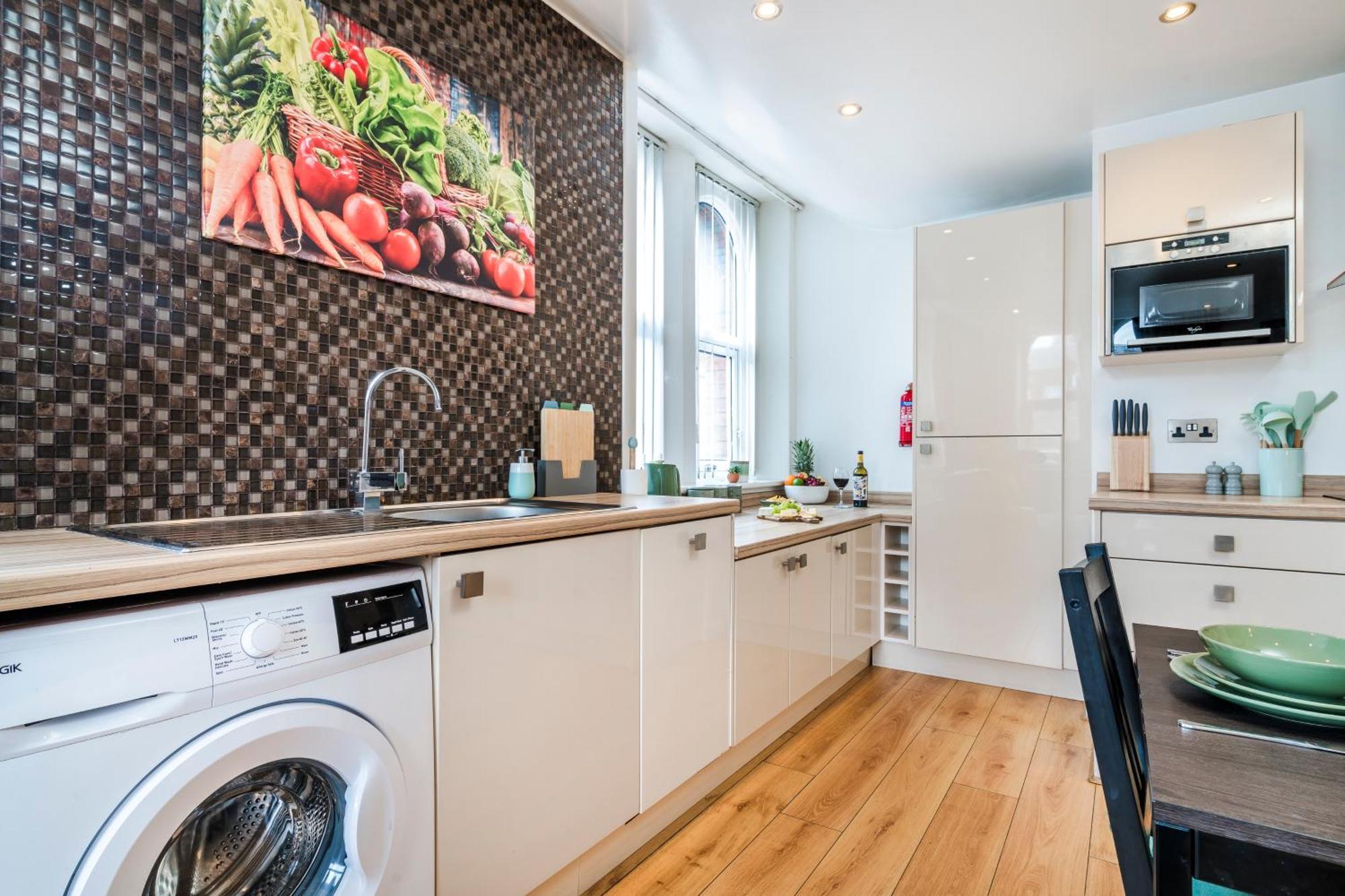 Cavern Quarters, Beautiful Two Bedroom City Centre Apartment By Garudy Serviced Apartments And Short Lets - Perfect For Longer Stays Liverpool Esterno foto