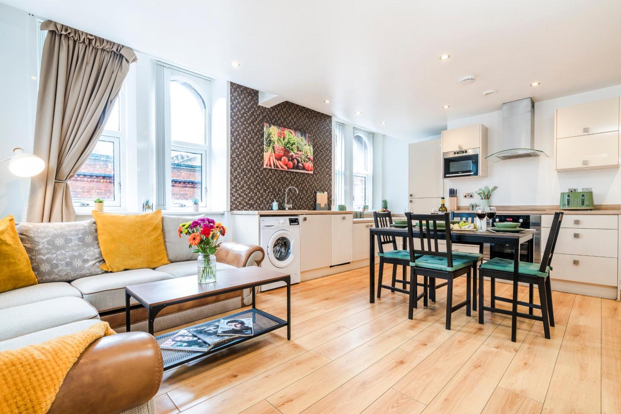 Cavern Quarters, Beautiful Two Bedroom City Centre Apartment By Garudy Serviced Apartments And Short Lets - Perfect For Longer Stays Liverpool Esterno foto