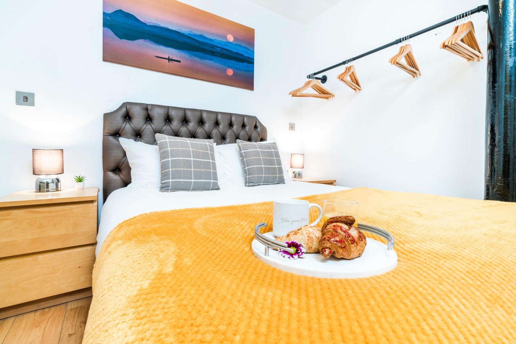 Cavern Quarters, Beautiful Two Bedroom City Centre Apartment By Garudy Serviced Apartments And Short Lets - Perfect For Longer Stays Liverpool Esterno foto