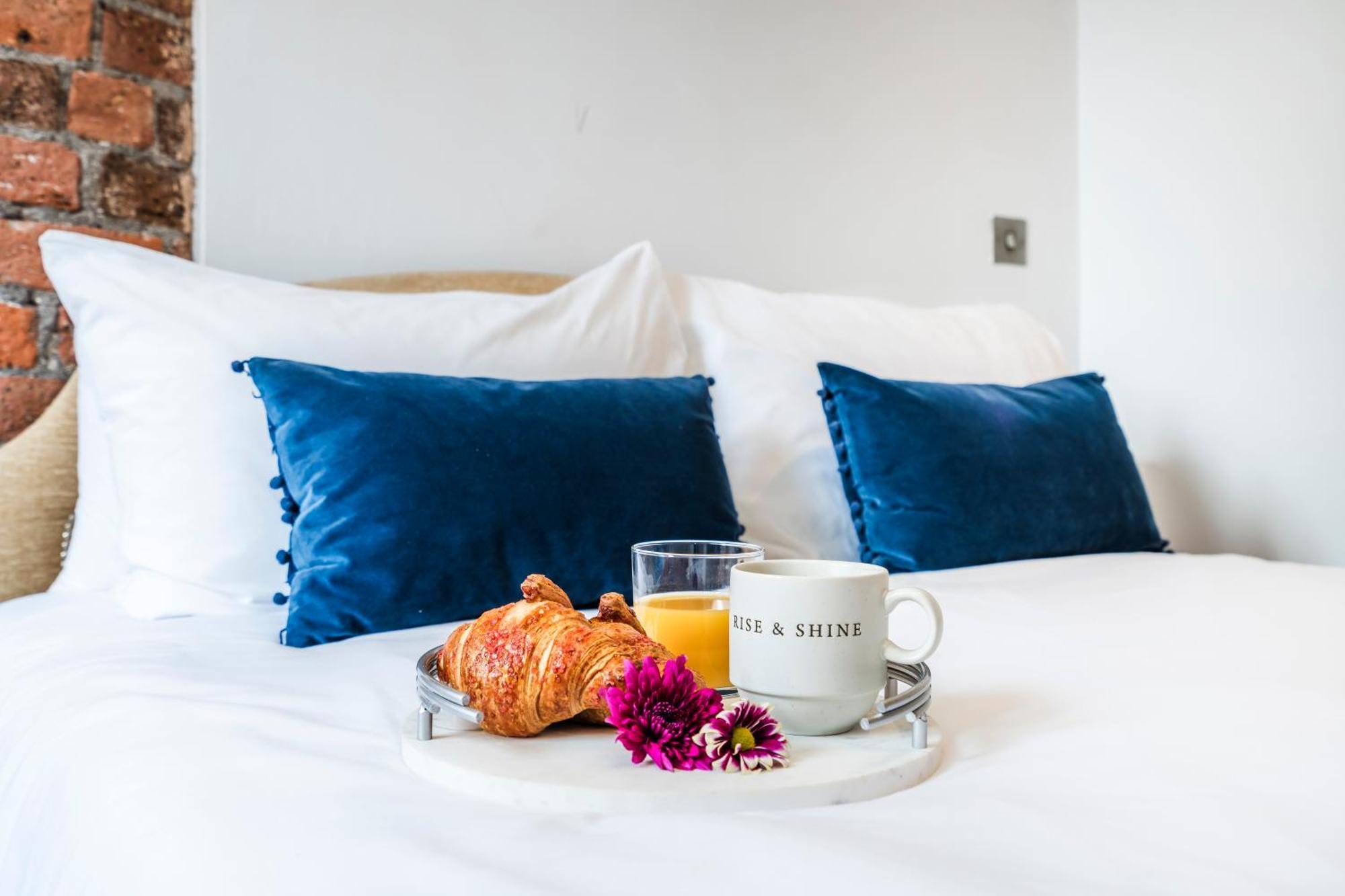 Cavern Quarters, Beautiful Two Bedroom City Centre Apartment By Garudy Serviced Apartments And Short Lets - Perfect For Longer Stays Liverpool Esterno foto