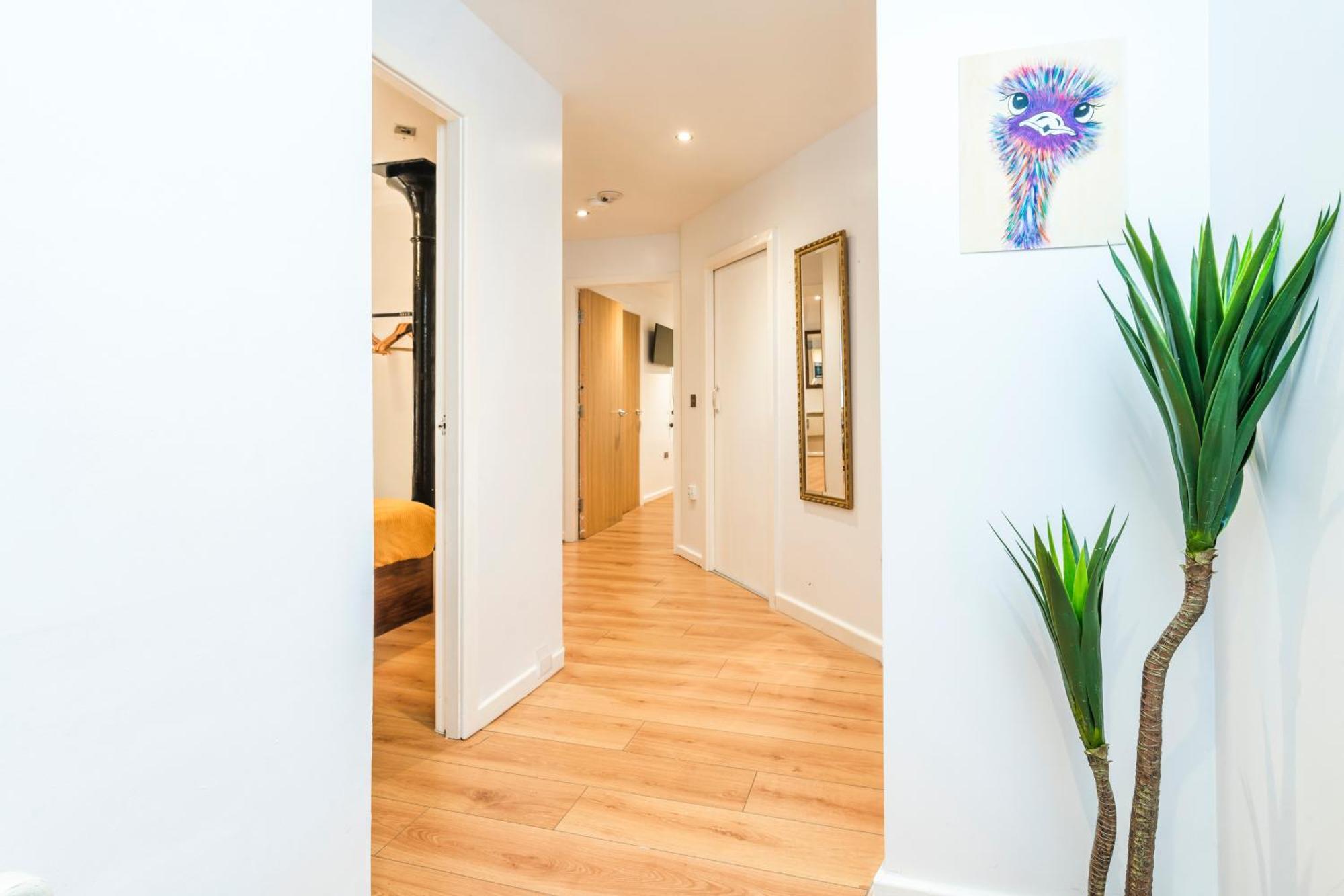 Cavern Quarters, Beautiful Two Bedroom City Centre Apartment By Garudy Serviced Apartments And Short Lets - Perfect For Longer Stays Liverpool Esterno foto